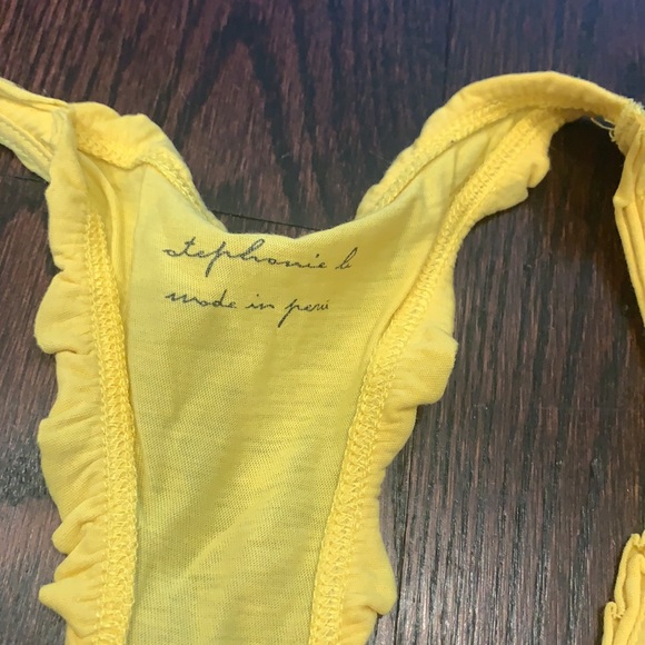 Stephanie b yellow tank top - Picture 3 of 4